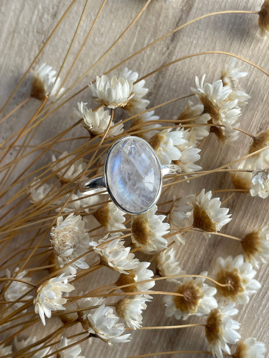 Moonstone Oval Type 1